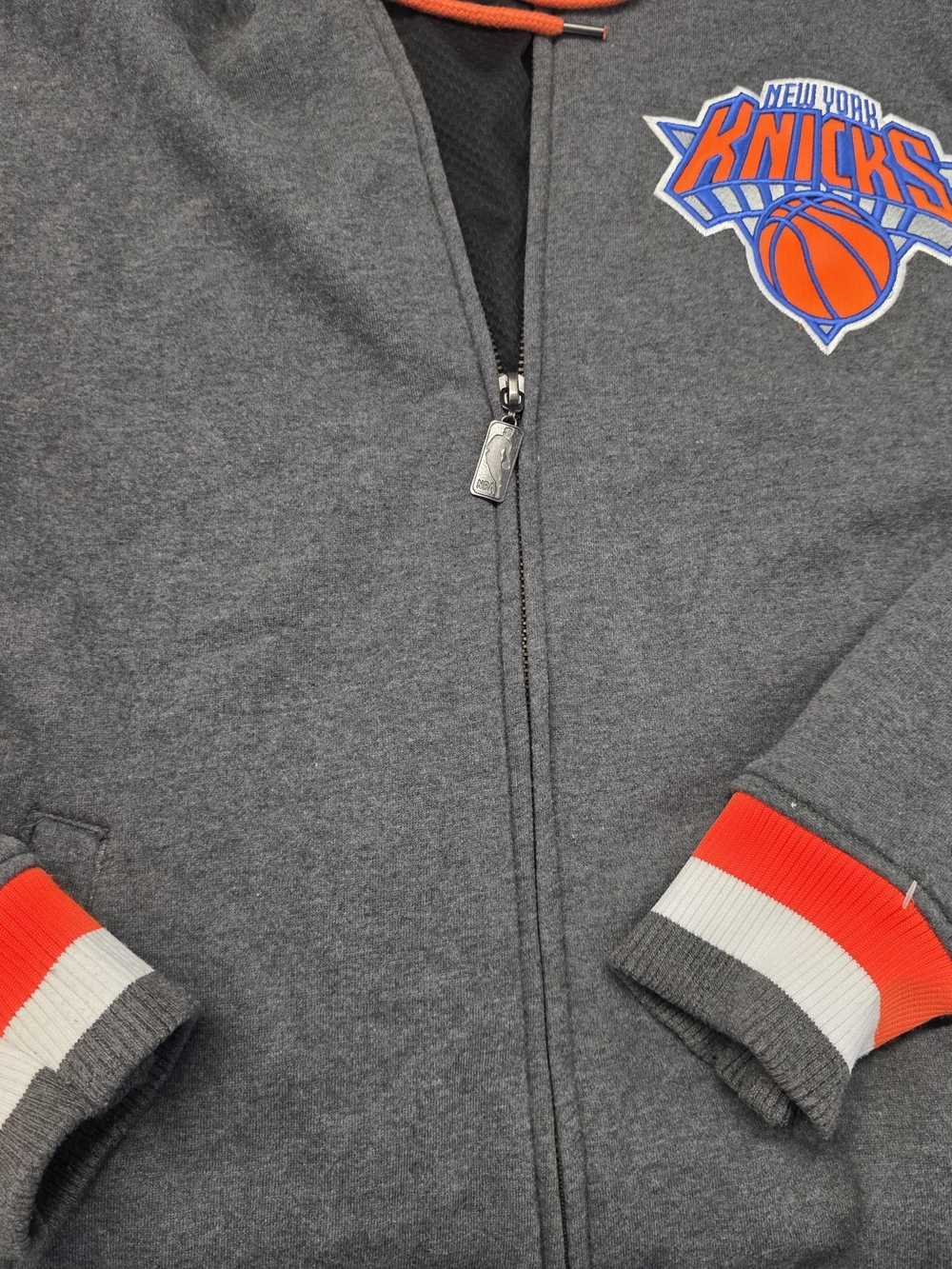 NBA UNK Zip Hoodie NewYork Knicks gray & striped Men's Size XXL - Picture 2 of 9